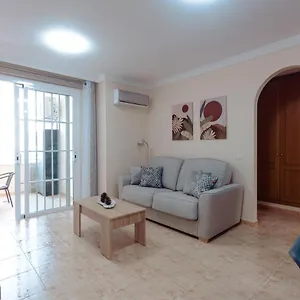 acogedor-apartamento-de-66m2-con-garaje-gratuito.tenerifehoteles.net/